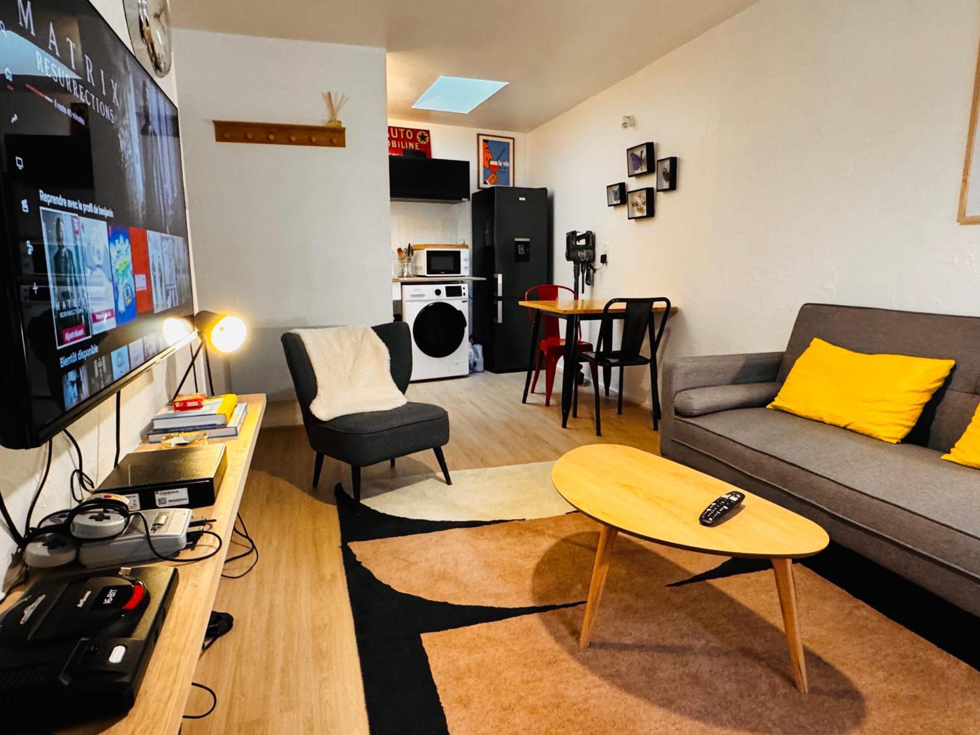 Apartamento Le Petit Re, Hypercentre, Garage Prive, Terrasse Niort Exterior foto